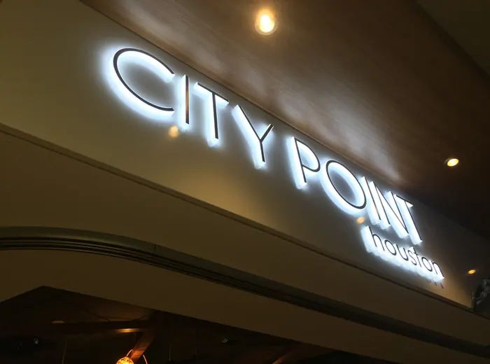 Illuminated interior dimensional lettering